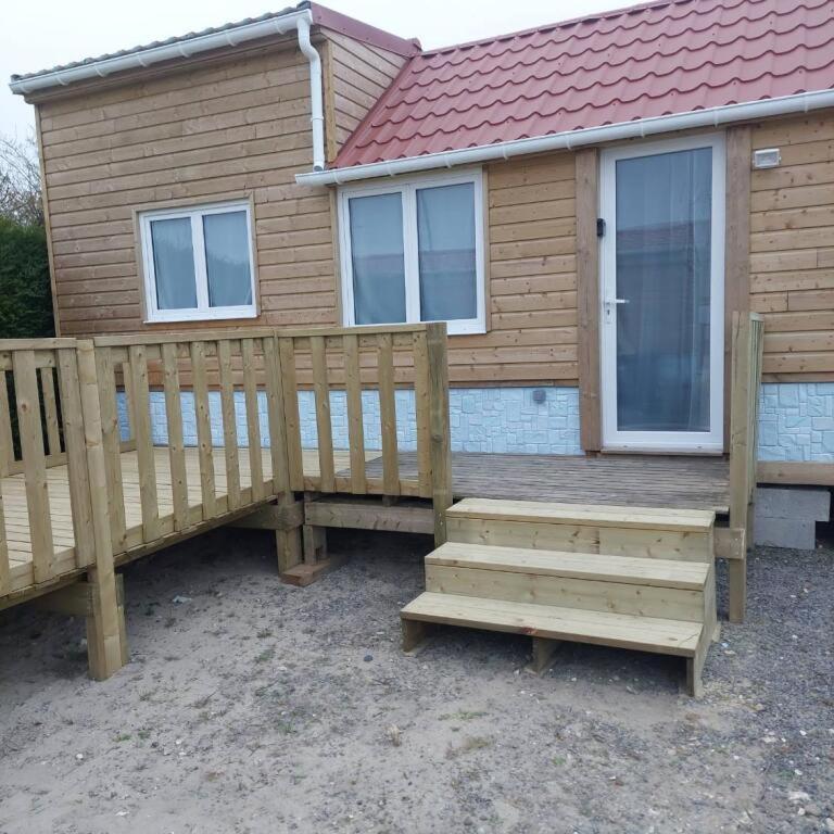 Berck-Plage - 2 Hebergements Insolites Tiny House De 2 A 8 Personnes Exterior photo